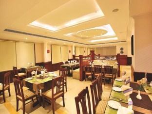 Hotel Raj Regency Nilamel Екстериор снимка